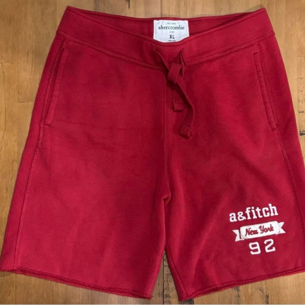 abercrombie & fitch Boy's Red Jogger Shorts Size XL (15/16)